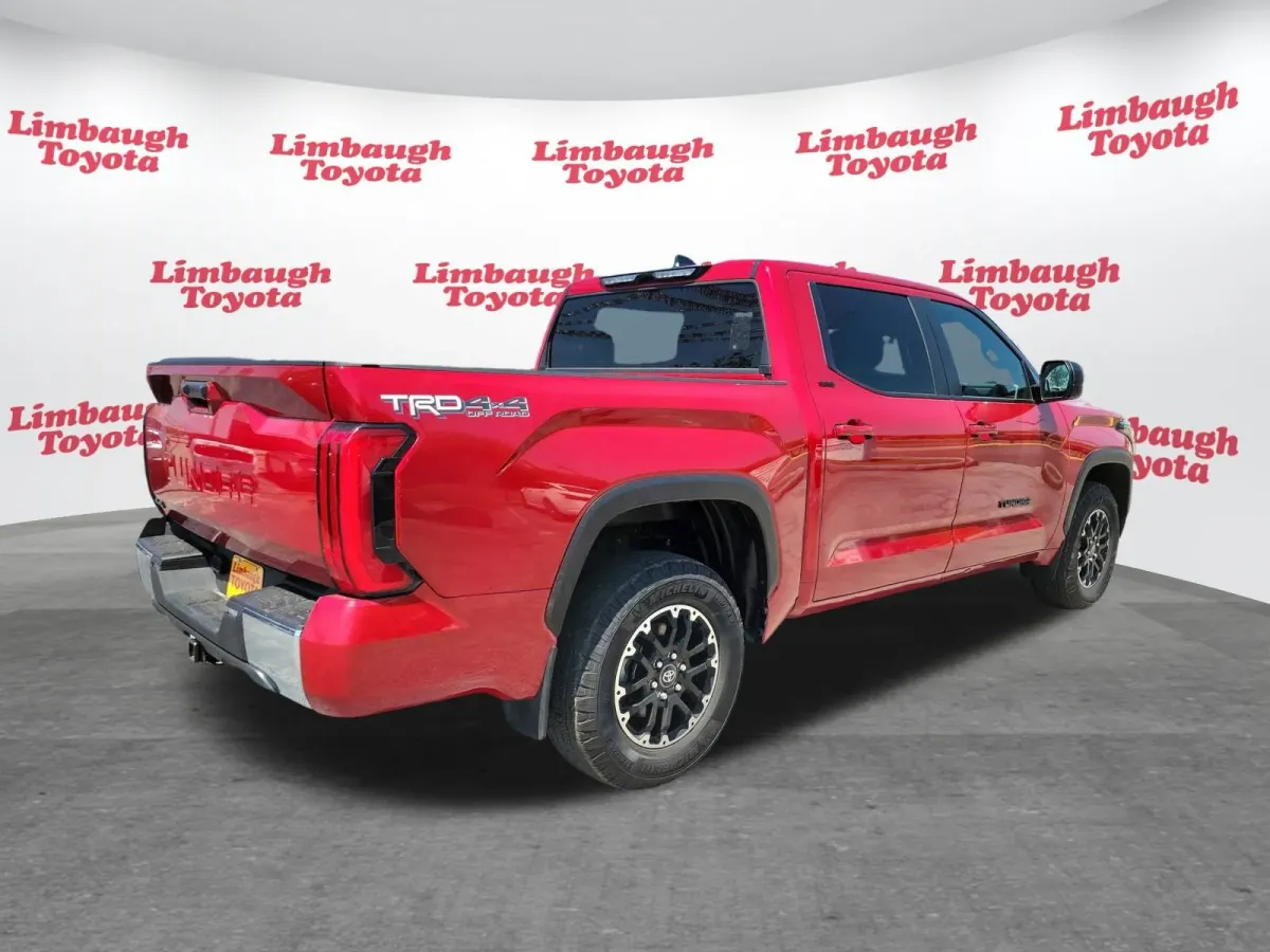 2025 Toyota Tundra SR5 thumbnail 23