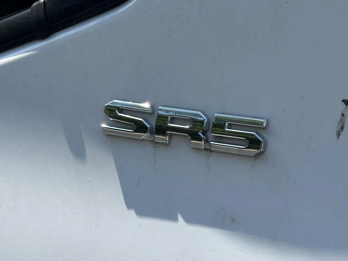 2025 Toyota Tundra SR5 thumbnail 10