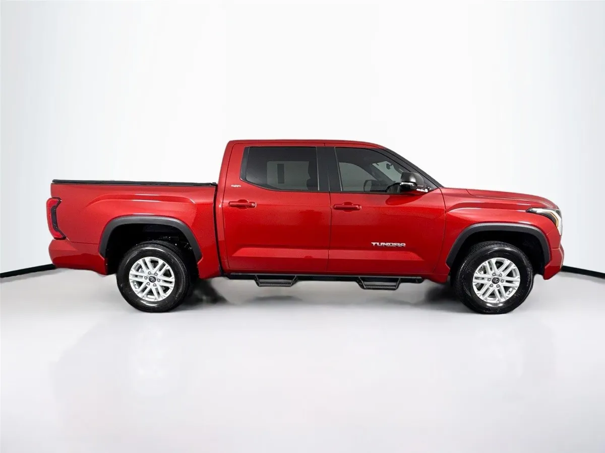 2025 Toyota Tundra SR5 thumbnail 11