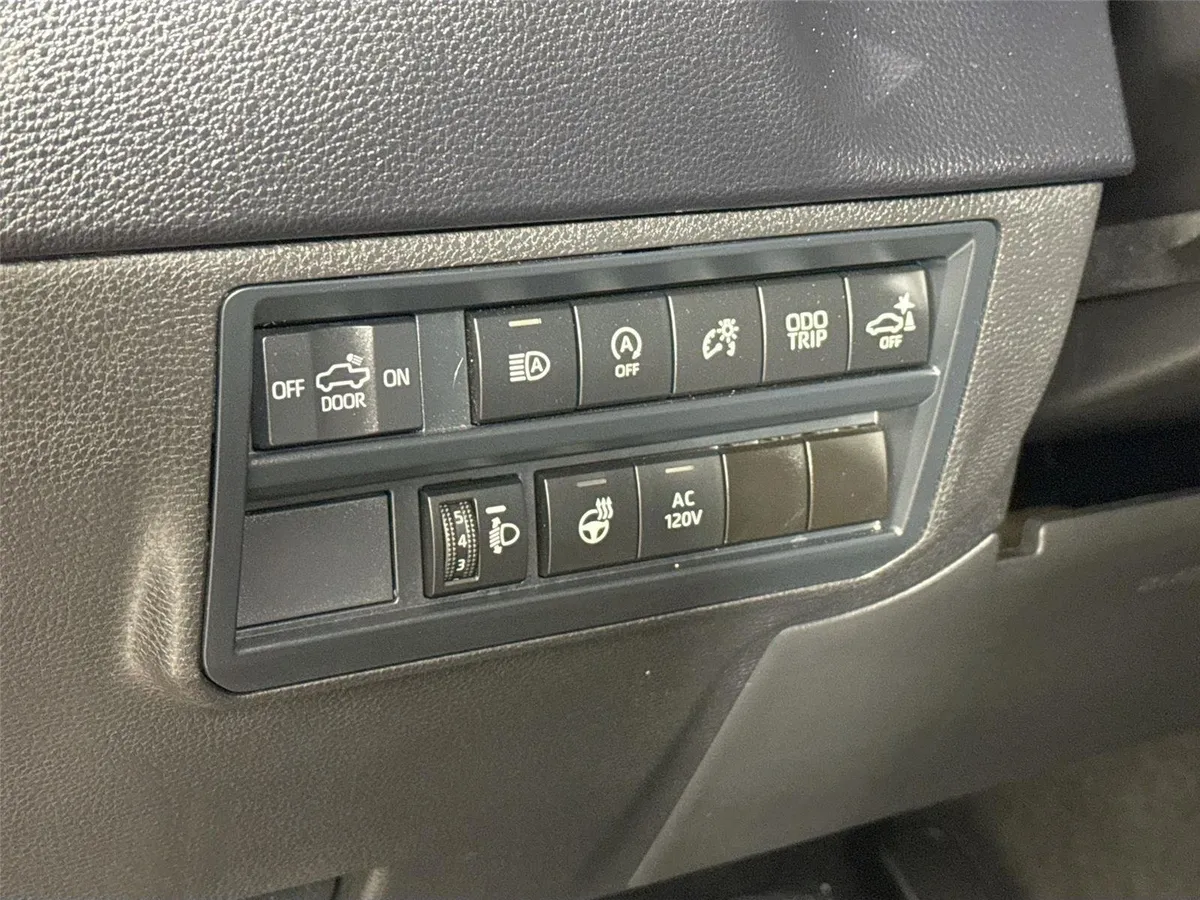 2025 Toyota Tundra SR5 thumbnail 16