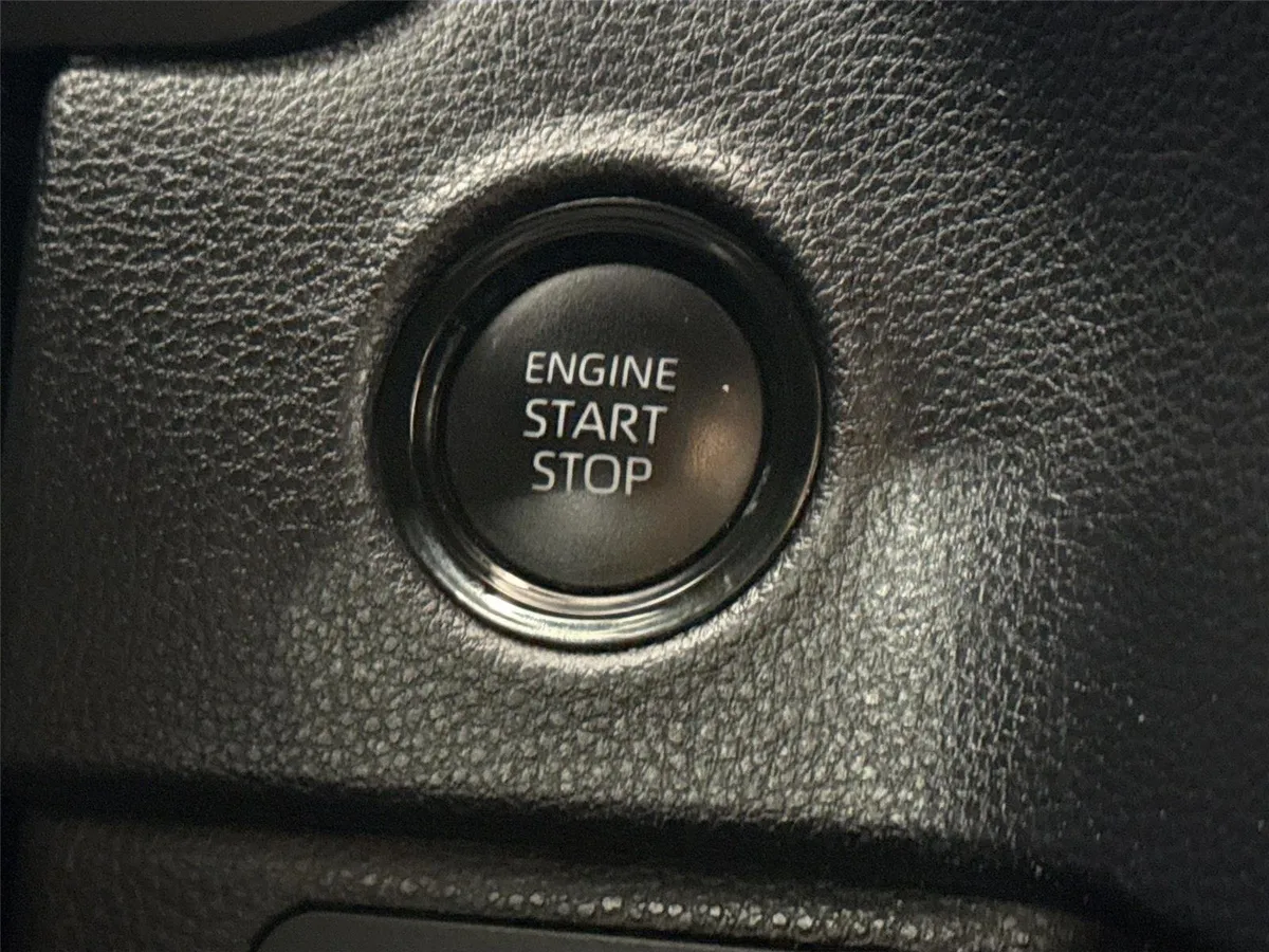 2025 Toyota Tundra SR5 thumbnail 22