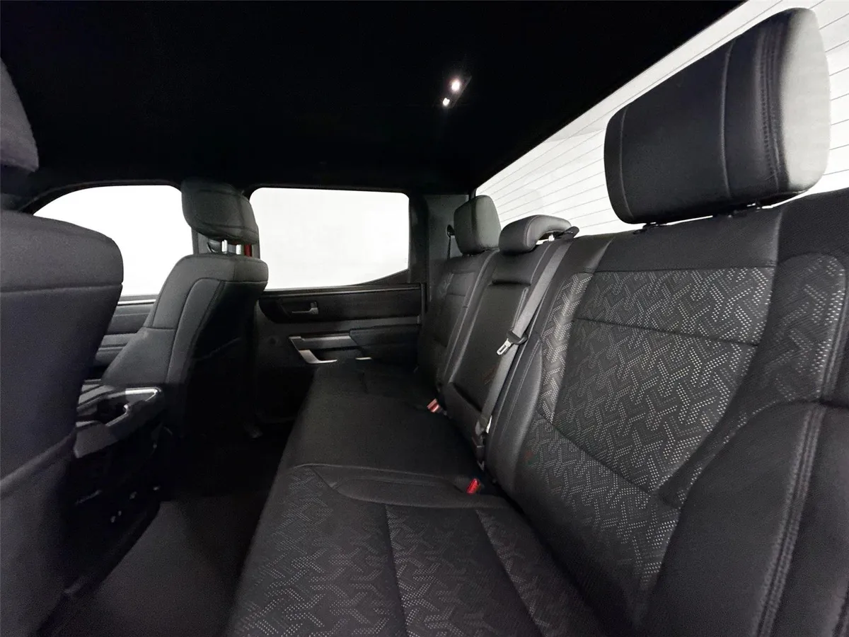2025 Toyota Tundra SR5 thumbnail 29