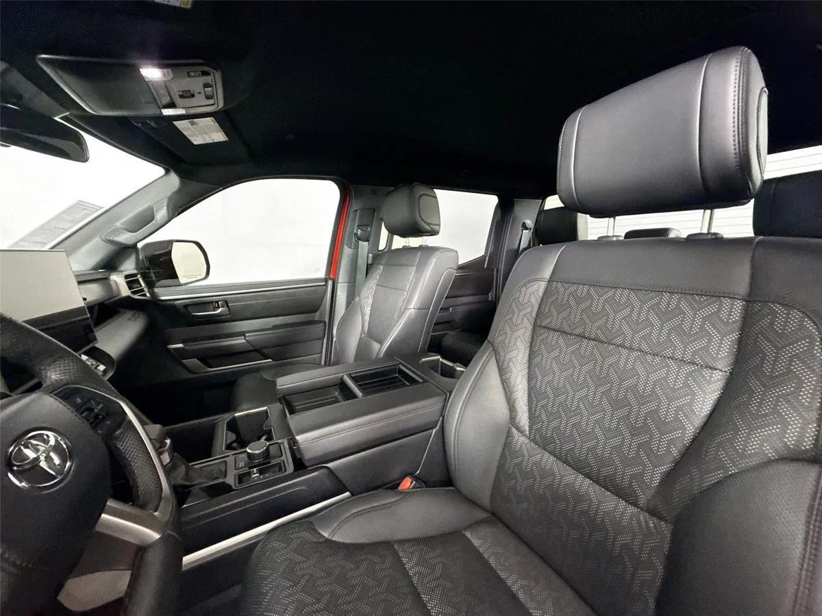 2025 Toyota Tundra SR5 thumbnail 3