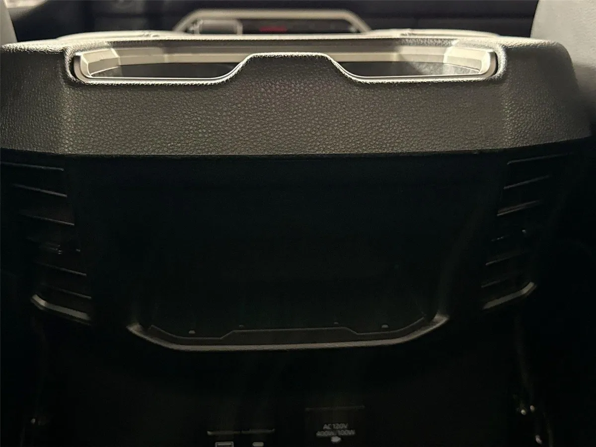 2025 Toyota Tundra SR5 thumbnail 35