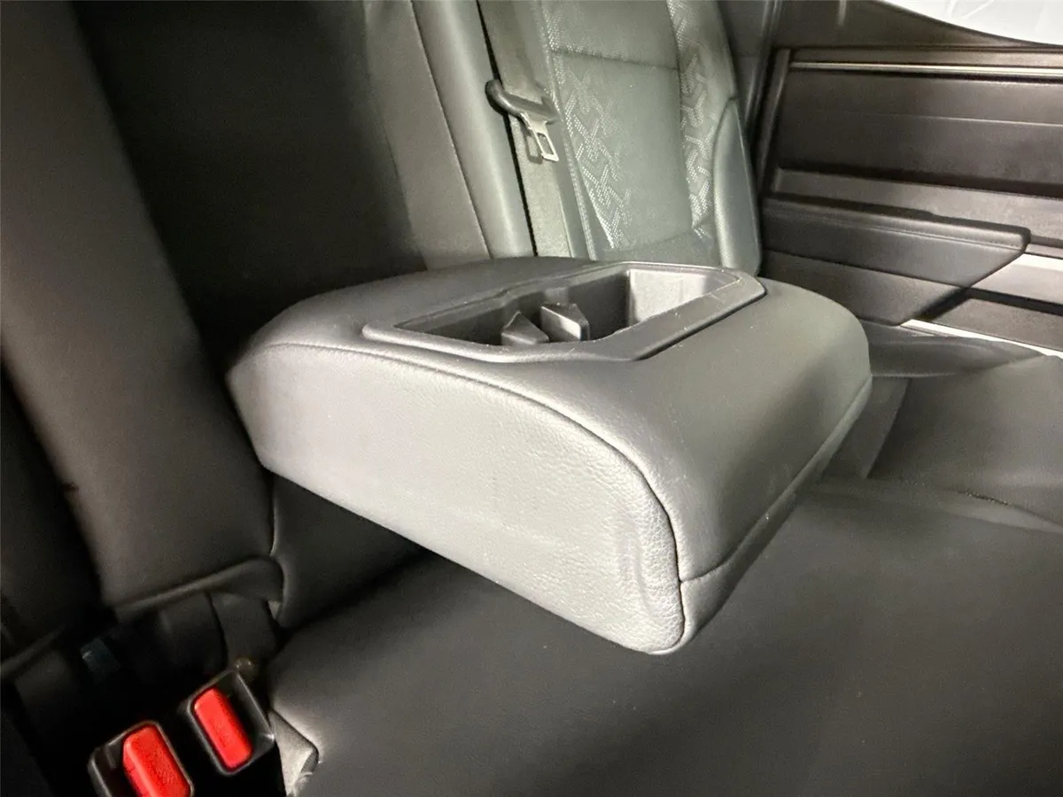 2025 Toyota Tundra SR5 thumbnail 38