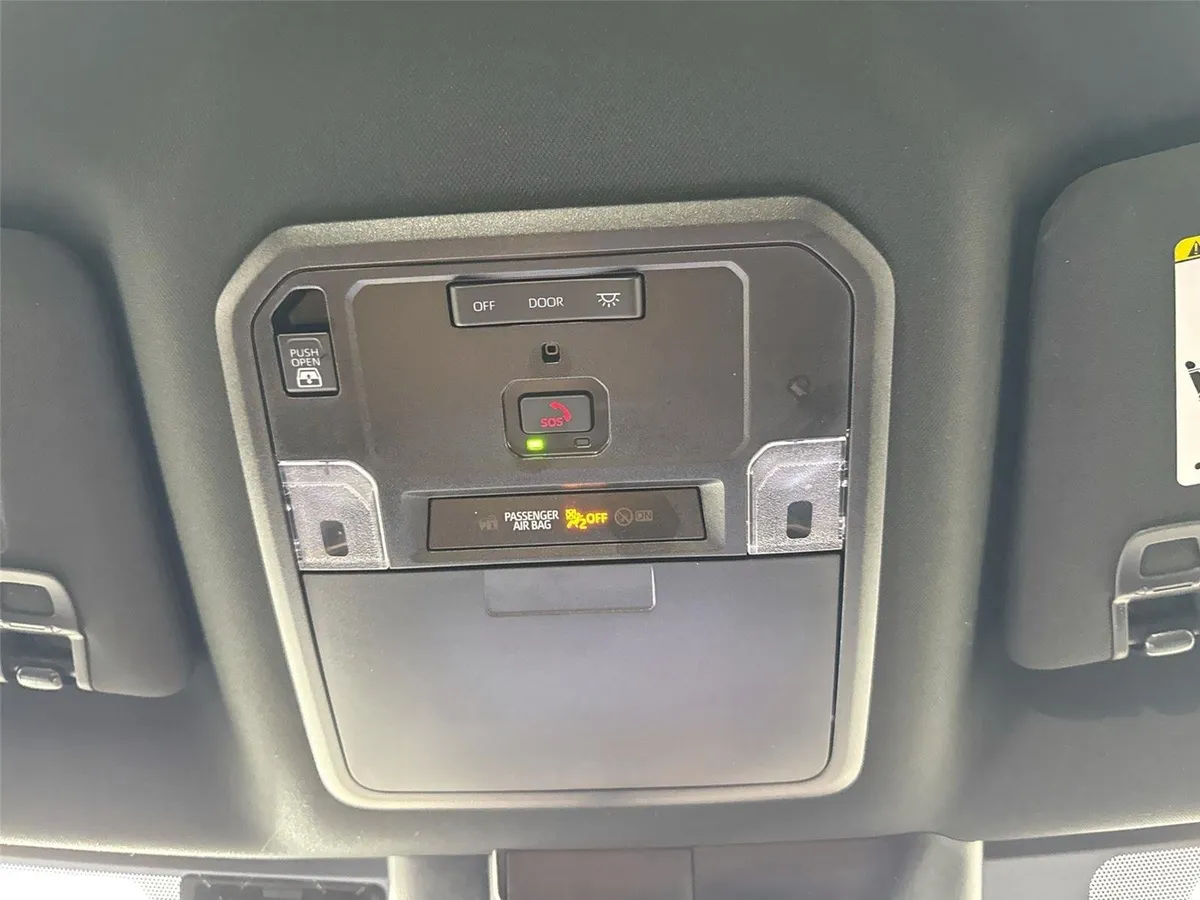 2025 Toyota Tundra SR5 thumbnail 6