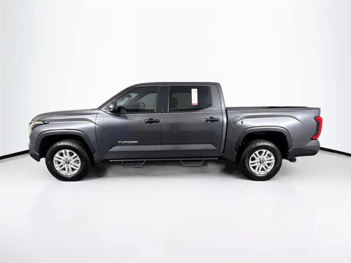 2025 Toyota Tundra SR5 thumbnail 13