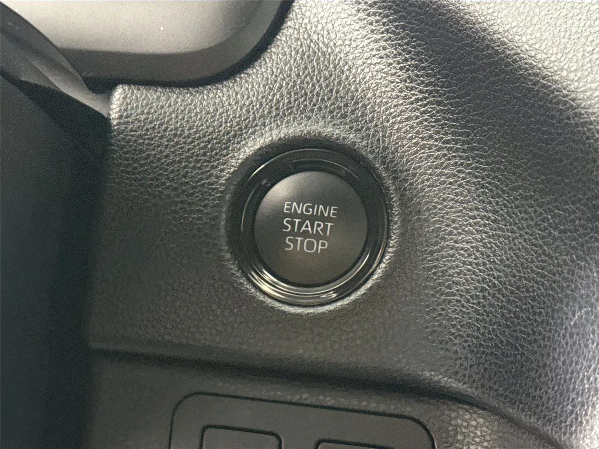 2025 Toyota Tundra SR5 thumbnail 21