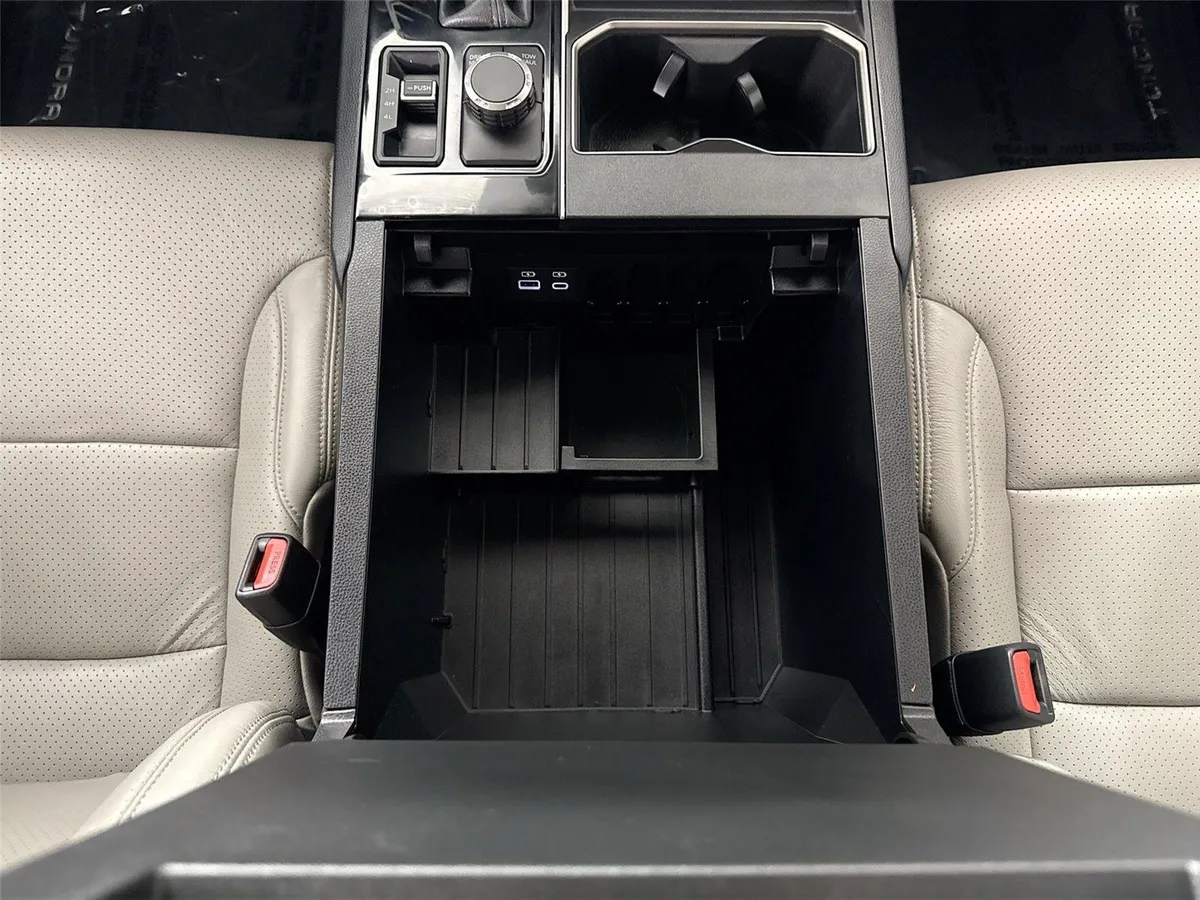 2025 Toyota Tundra SR5 thumbnail 33