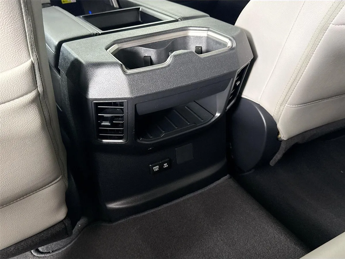2025 Toyota Tundra SR5 thumbnail 35