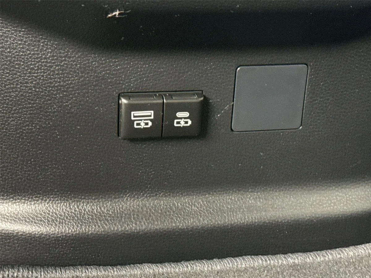 2025 Toyota Tundra SR5 thumbnail 36