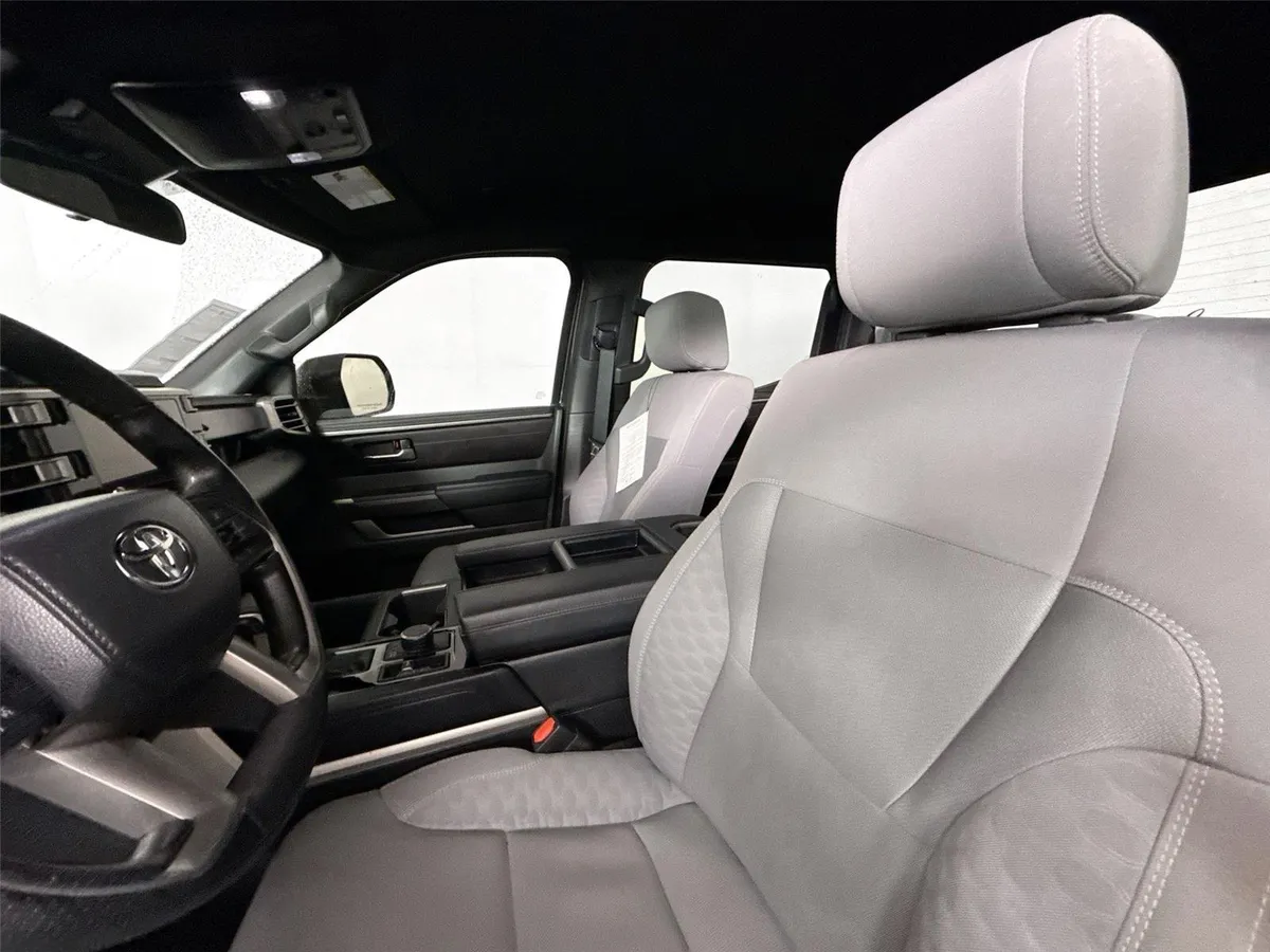 2025 Toyota Tundra SR5 thumbnail 3