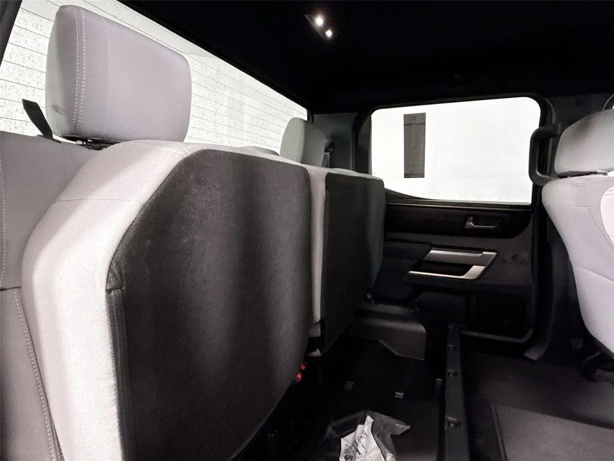 2025 Toyota Tundra SR5 thumbnail 37