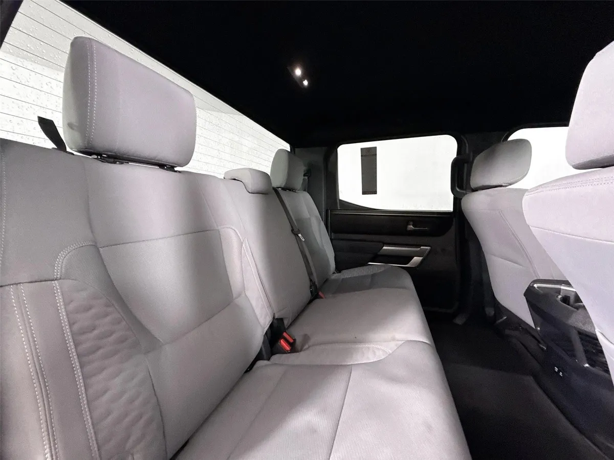2025 Toyota Tundra SR5 thumbnail 38
