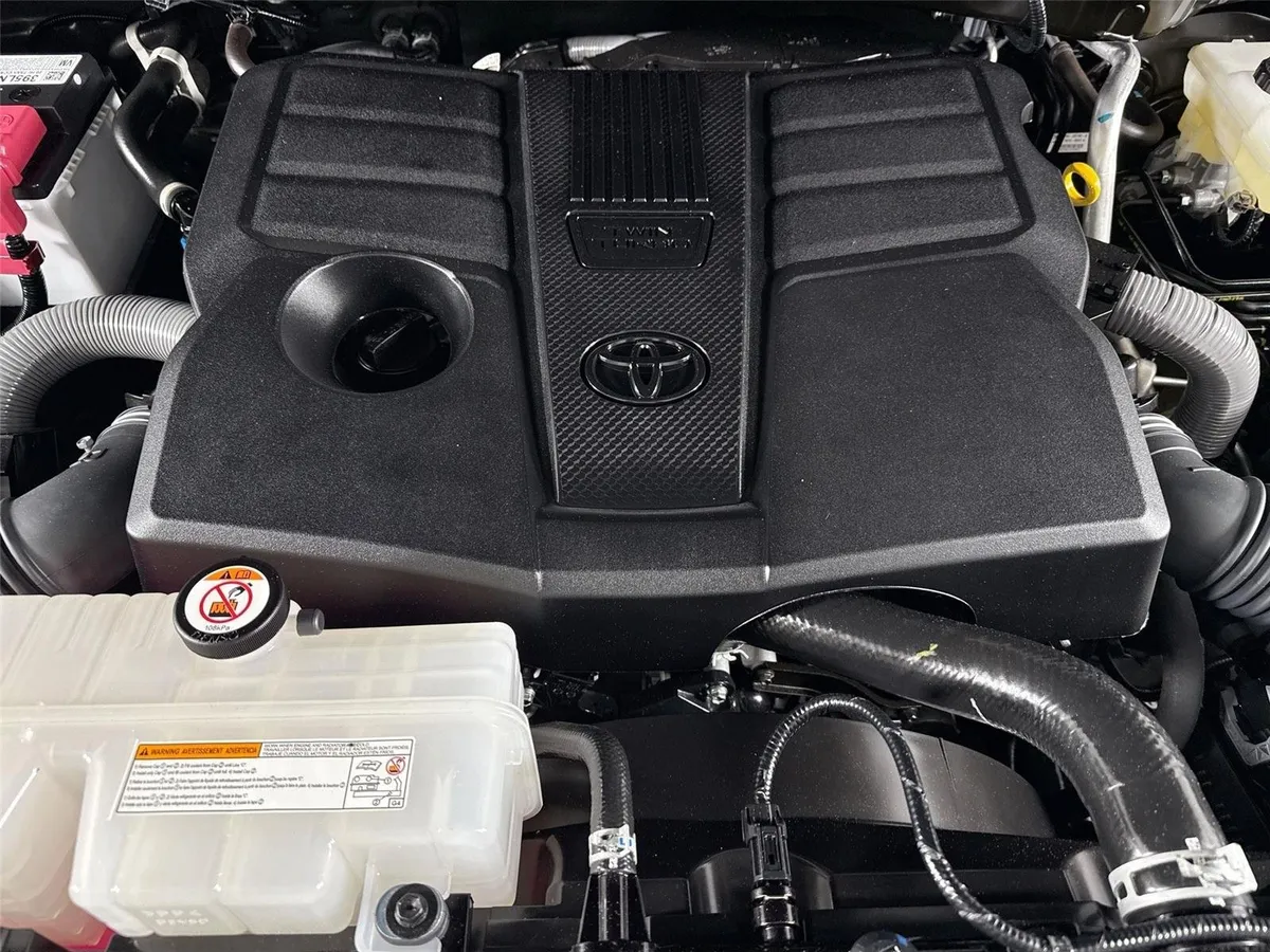 2025 Toyota Tundra SR5 thumbnail 41