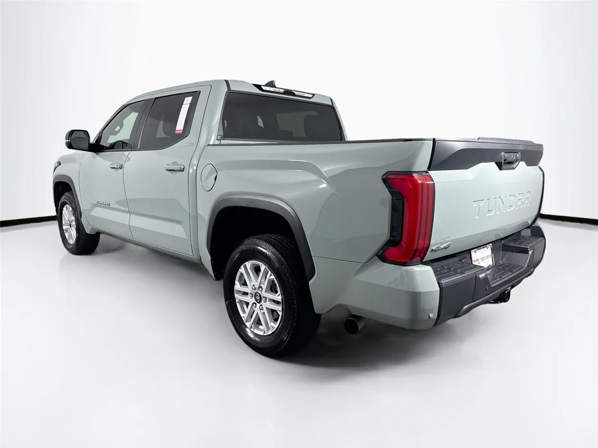 2025 Toyota Tundra SR5 thumbnail 13