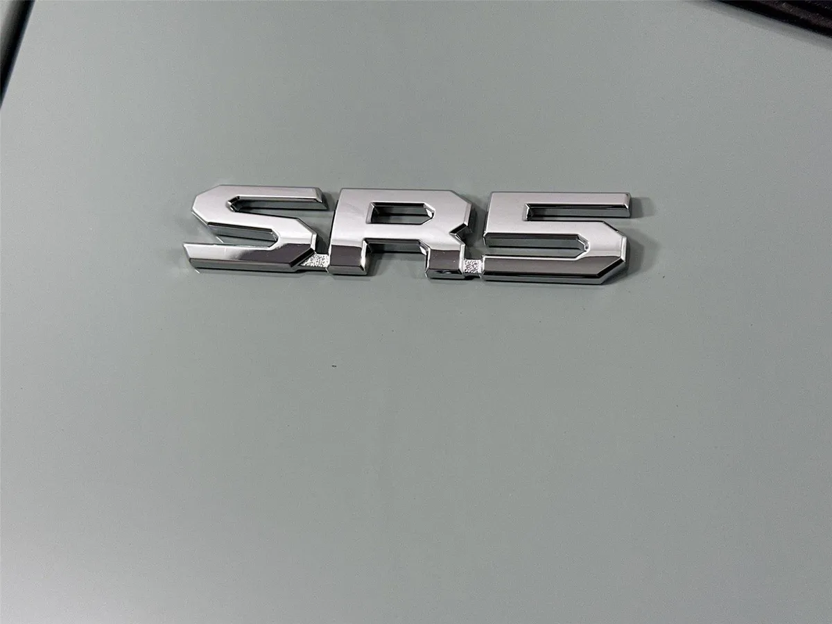 2025 Toyota Tundra SR5 thumbnail 15