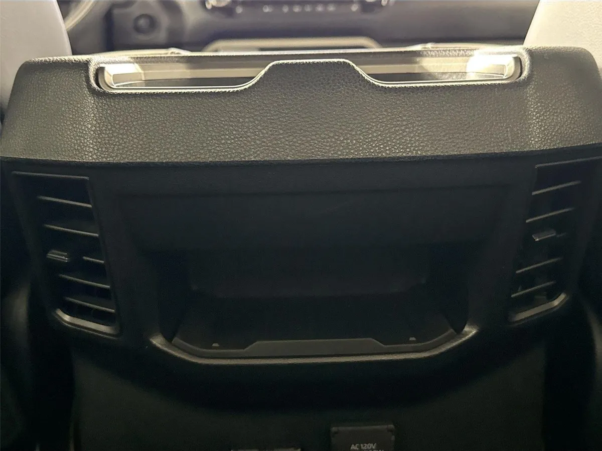 2025 Toyota Tundra SR5 thumbnail 35
