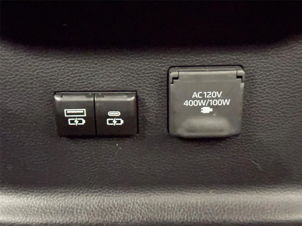 2025 Toyota Tundra SR5 thumbnail 36