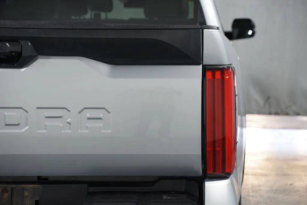 2025 Toyota Tundra SR5 thumbnail 10