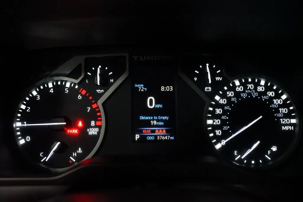 2025 Toyota Tundra SR5 thumbnail 16