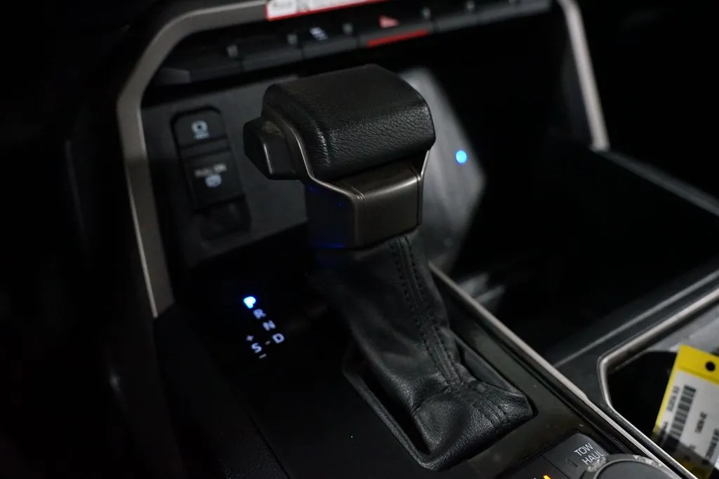 2025 Toyota Tundra SR5 thumbnail 22