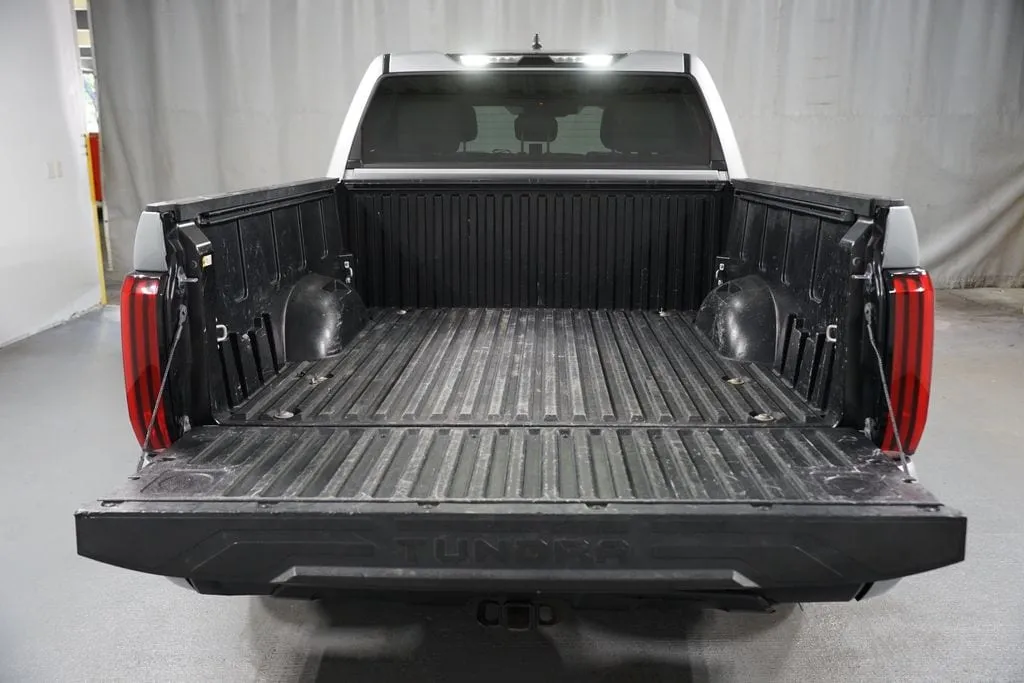 2025 Toyota Tundra SR5 thumbnail 35