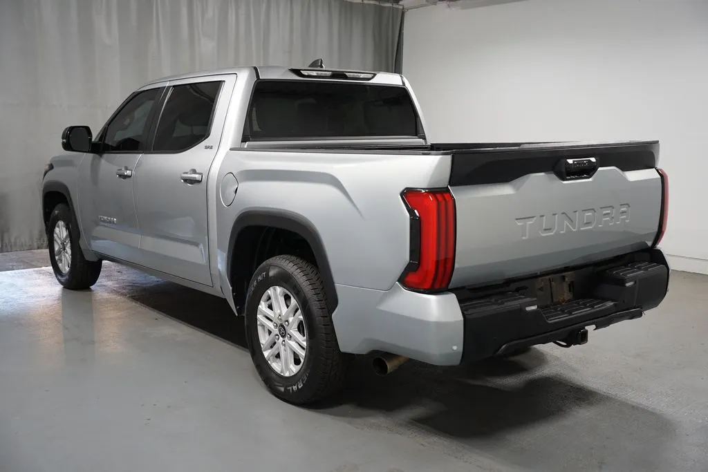 2025 Toyota Tundra SR5 thumbnail 6