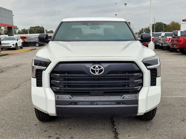 2025 Toyota Tundra SR5 thumbnail 2