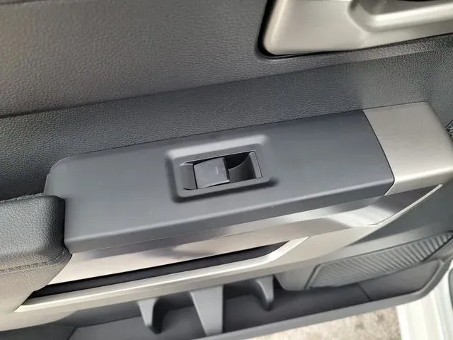 2025 Toyota Tundra SR5 thumbnail 25