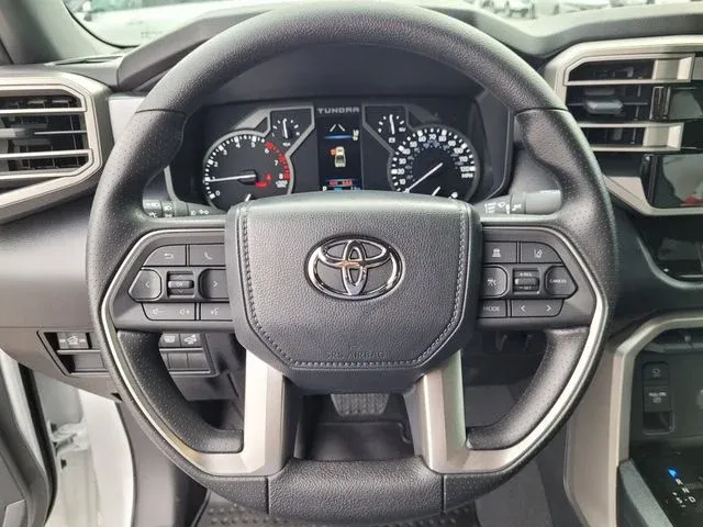 2025 Toyota Tundra SR5 thumbnail 27