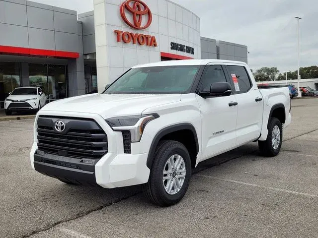 2025 Toyota Tundra SR5 thumbnail 3