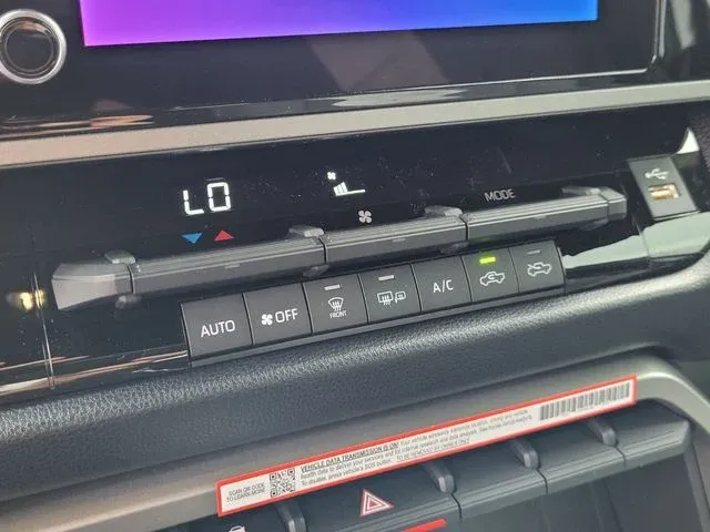 2025 Toyota Tundra SR5 thumbnail 37