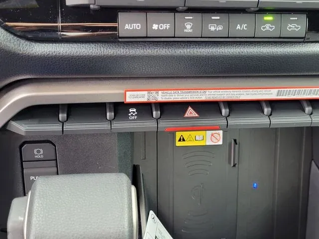 2025 Toyota Tundra SR5 thumbnail 38