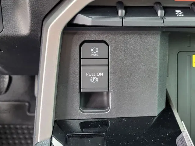 2025 Toyota Tundra SR5 thumbnail 39