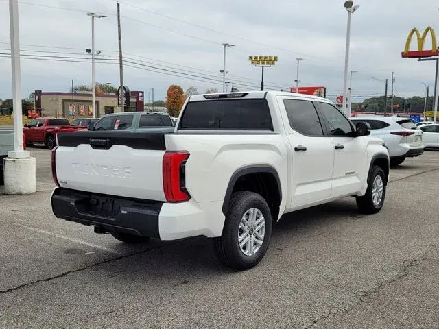 2025 Toyota Tundra SR5 thumbnail 7