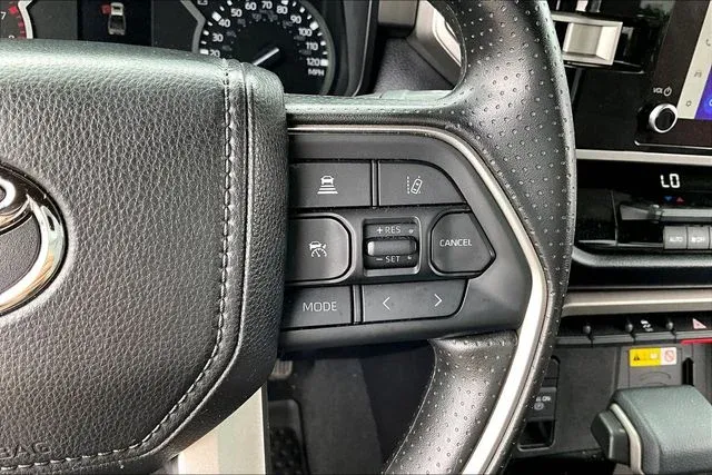 2025 Toyota Tundra SR5 thumbnail 11