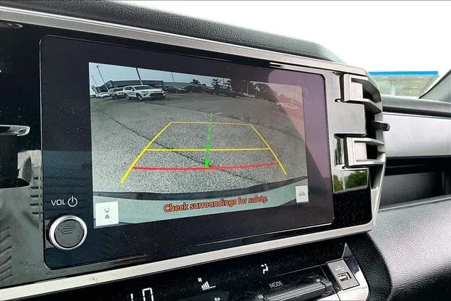 2025 Toyota Tundra SR5 thumbnail 13