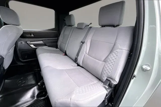 2025 Toyota Tundra SR5 thumbnail 19