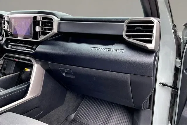 2025 Toyota Tundra SR5 thumbnail 21