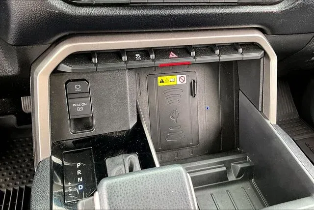 2025 Toyota Tundra SR5 thumbnail 24