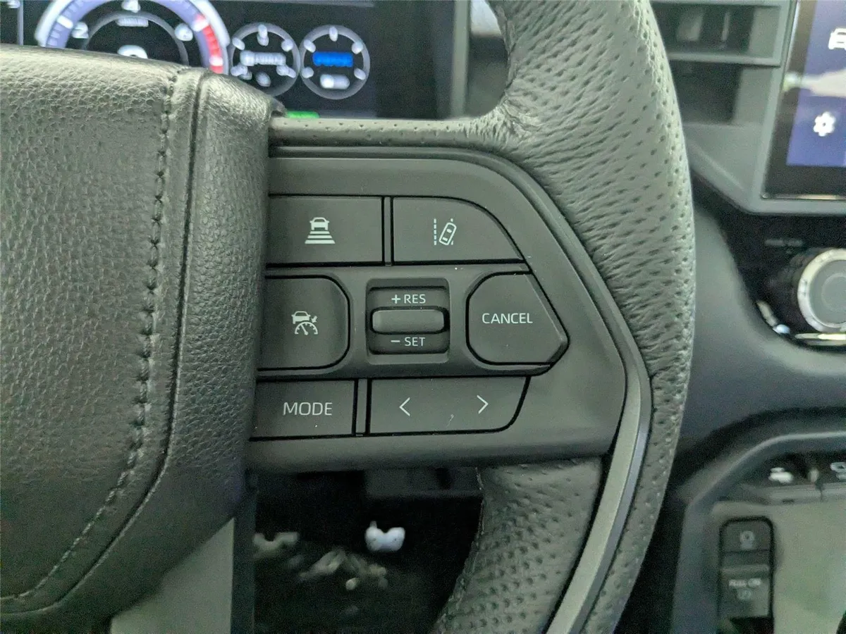 2025 Toyota Tundra TRD Pro HV thumbnail 19