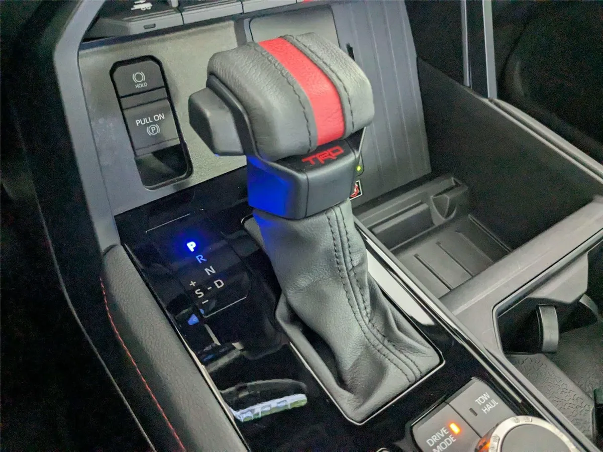 2025 Toyota Tundra TRD Pro HV thumbnail 26