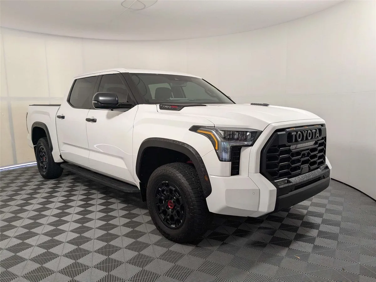 2025 Toyota Tundra TRD Pro HV thumbnail 3