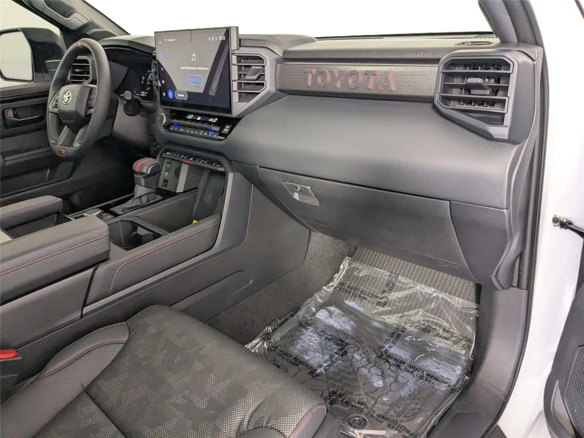 2025 Toyota Tundra TRD Pro HV thumbnail 31