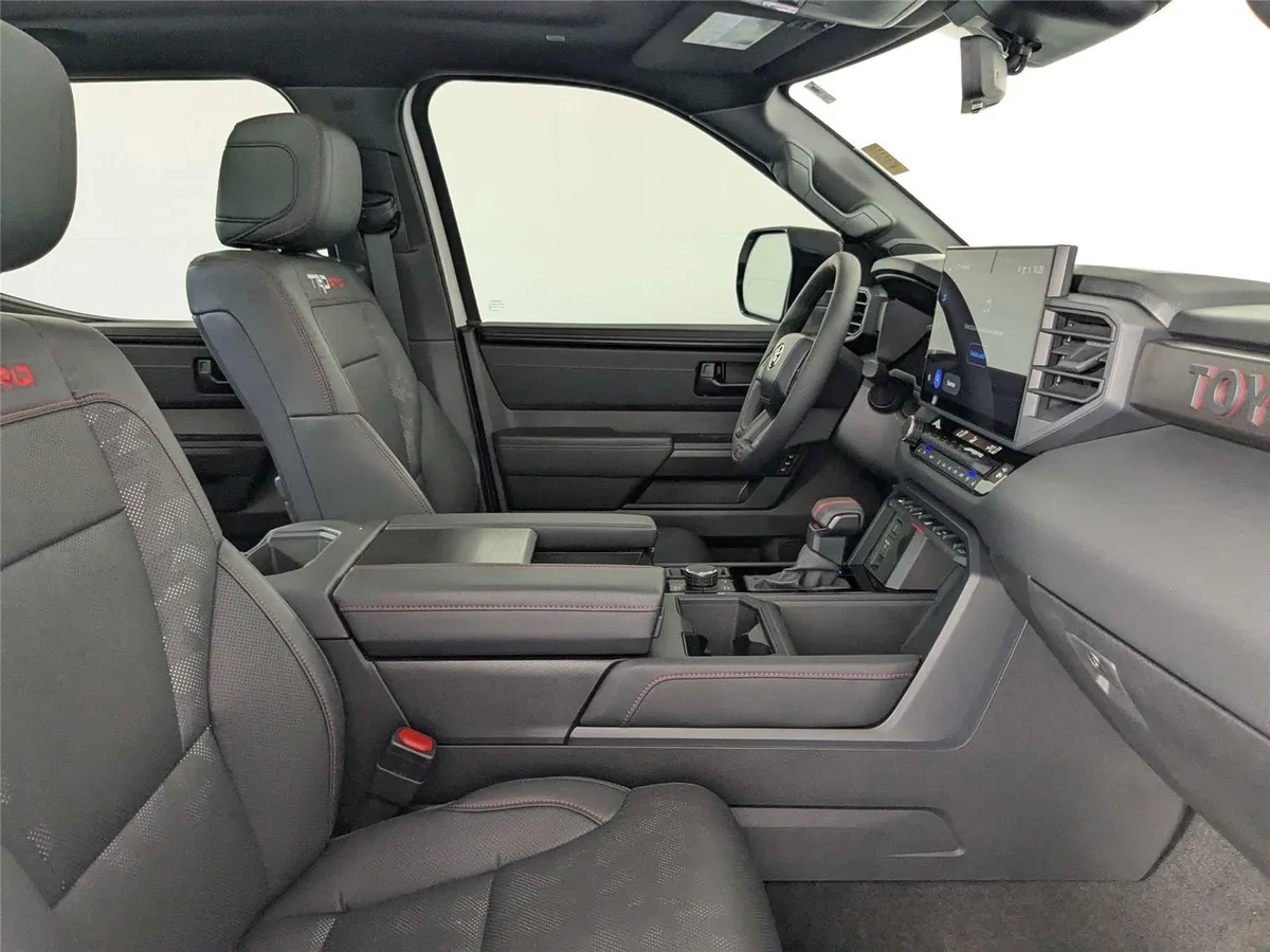 2025 Toyota Tundra TRD Pro HV thumbnail 32