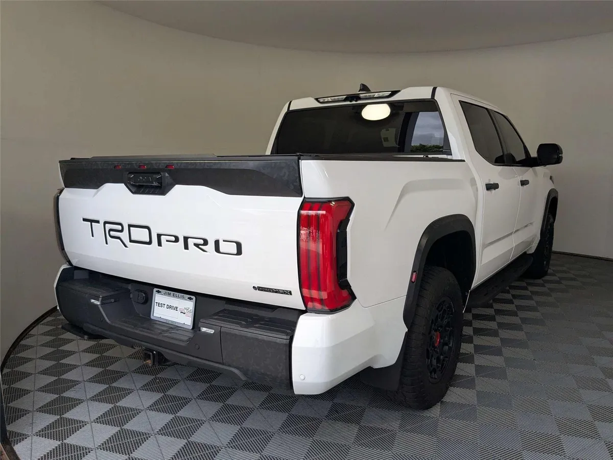 2025 Toyota Tundra TRD Pro HV thumbnail 5