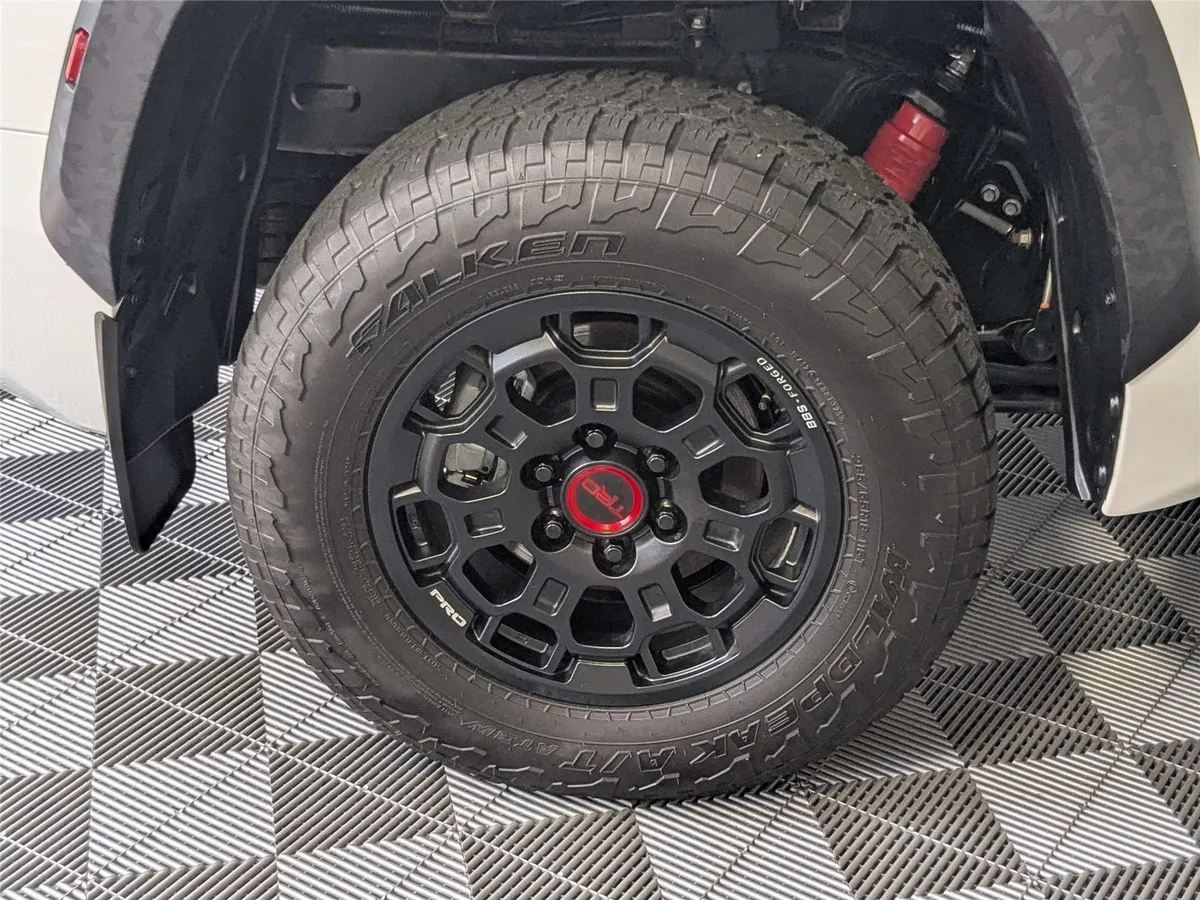 2025 Toyota Tundra TRD Pro HV thumbnail 9