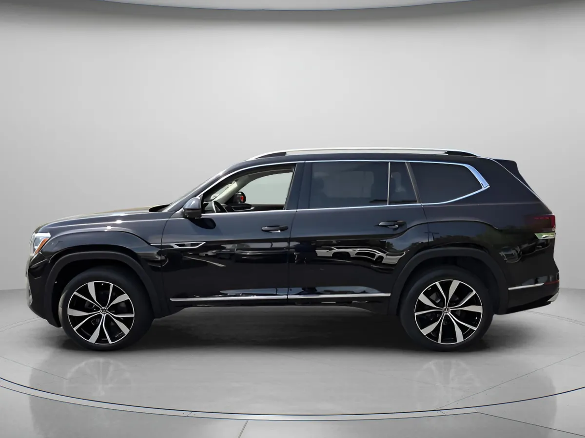 2025 Volkswagen Atlas 2.0T SEL Premium R-Line thumbnail 2