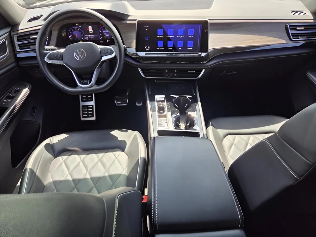 2025 Volkswagen Atlas 2.0T SEL Premium R-Line thumbnail 29